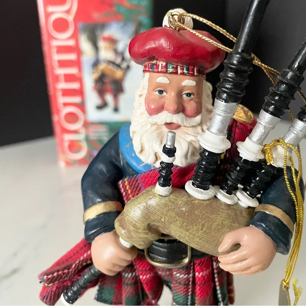 Department 56 scottish santa